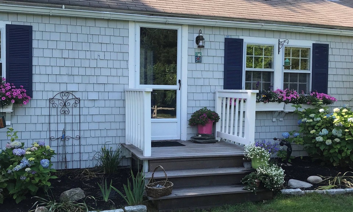 West Chatham House | Quintessential Cape Cod Cottage