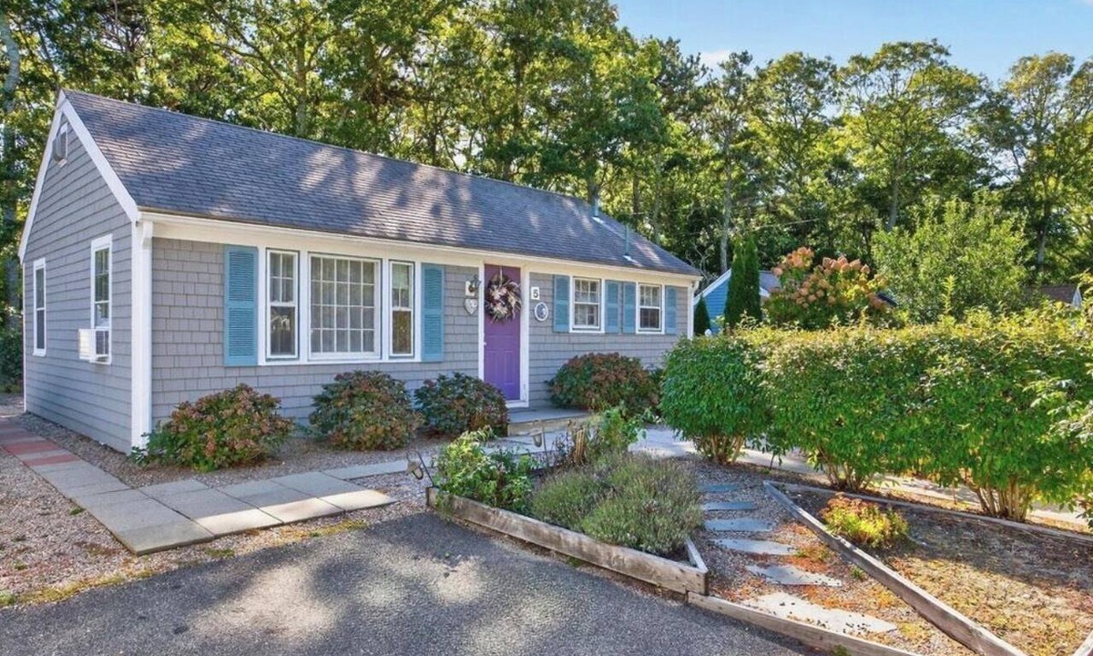 South Dennis House | Relaxing Cape Cod Cottage Getaway