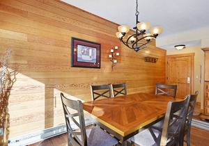 Corner condo w/ Keystone & lake views plus shared pool, hot tub, & gym in Keystone