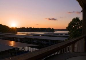 Ledges Lakefront 2BR Condo! No Steps. Walk-In Unit w/ WiFi. in Osage Beach