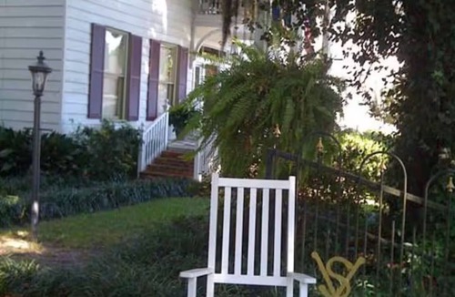 Bainbridge Bed & Breakfast | Commodore Bed & Breakfast/Commodore Suite