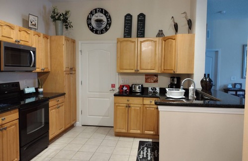 Kissimmee Condo | ⭐SEPT/OCT SALE!⭐*5STAR CONDO!*PREMIER HOST*GREAT PRICE & CLOSE TO ATTRACTIONS⭐