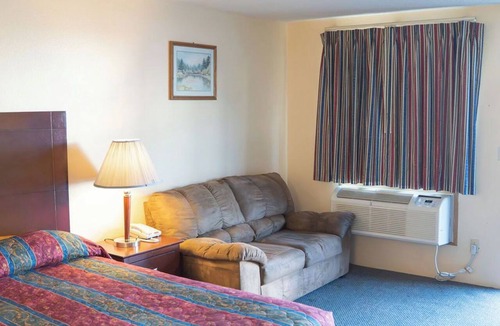 Molalla Hotel | Stagecoach Inn