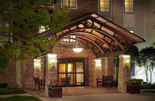 Northbrook Apartment | Studio | Free Breakfast! Heated Indoor Pool