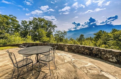 Chalet Village Cabin | Sweet View|EpicView|HotTub|PoolTable|Dollywood tkt