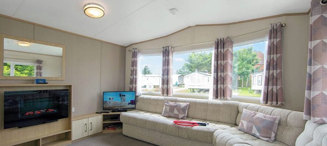 2 bedroom accommodation in Cowden, Nr Hornsea in Mappleton