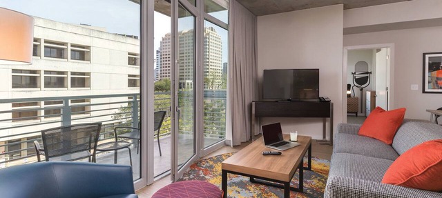 2-bedroom - Mobility w/Side Transfer Shower in cool Austin in Austin