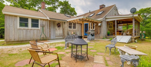 2 Mi to Beach! Cape Cod Family Retreat w/Deck in Brewster