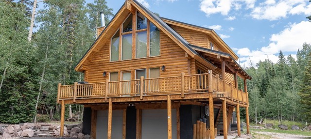 216 Rue Jolley -immaculate cabin with the feeling of home. guaranteed memories. in Brian Head
