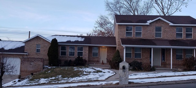 3 Bed, 4 Bath, 2-Story House in Great Neighborhood in Centerville