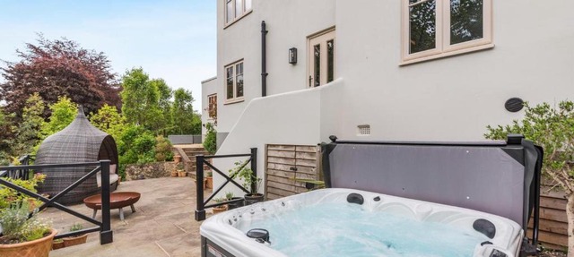 5 Bed in Devizes oc-s34742 in Devizes