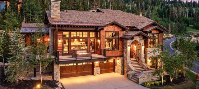 Abode on Ruby Run, ski-in/ski-out, hot tub, sauna, fire pit in Park City