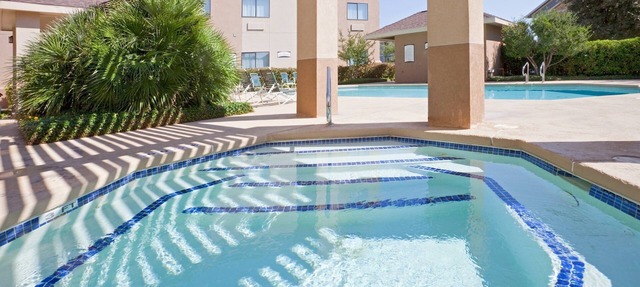 Accessible Studio w/Tub | Hot Breakfast + Pool in San Angelo