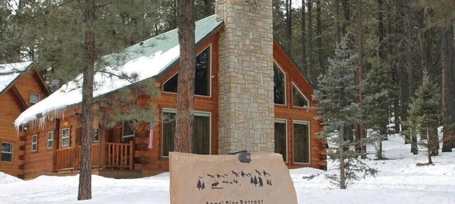 Angel Fire Retreat Cabin in Angel Fire