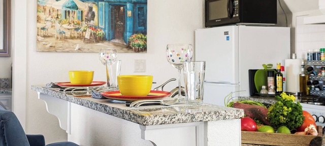 Baker Studio-Fast WiFi, Kitchen, W/D in Denver