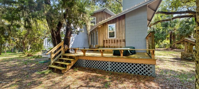 Bay Front A-Frame with Dock and Kayaks in Cedar Key