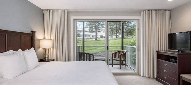 Bayside King Ocean Front Island Views in Eastsound