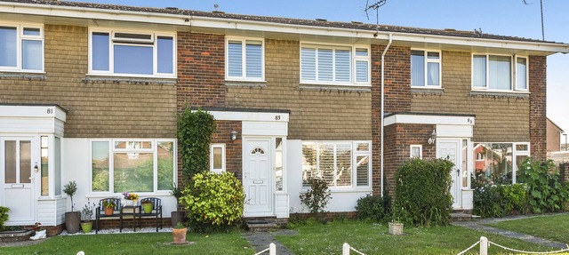Beachcomber, a stones throw from the sea in Rustington