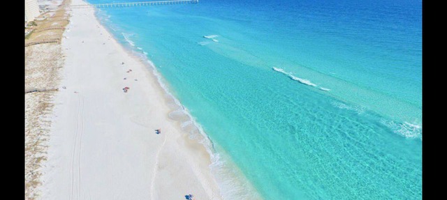 Beachview Complex - Steps from the beach, Swimming pool, and Tennis Court in Navarre