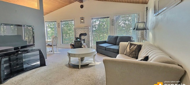 Beautiful 3 Bedroom Cabin in Nature in Victoria