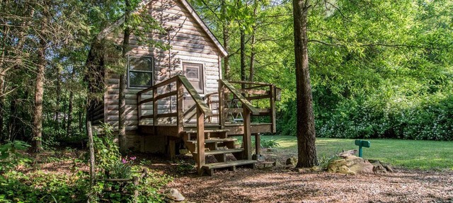 Beautiful Private Cabin Nestled on Premiere Retreat Center, North Carolina in Gold Hill