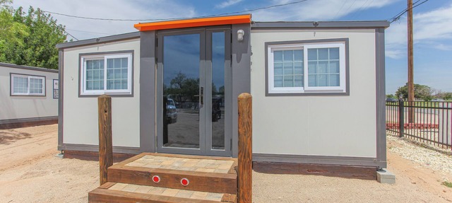 Big Spring, TX-Tiny Home Charm - Studio in Big Spring