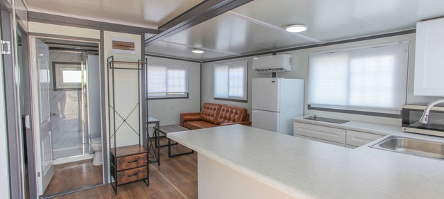 Big Spring, TX-Tiny Home Charm -2 bd in Big Spring