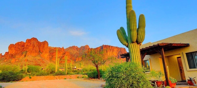Breathtaking Views Spa Dog Friendly w/Casita in Apache Junction