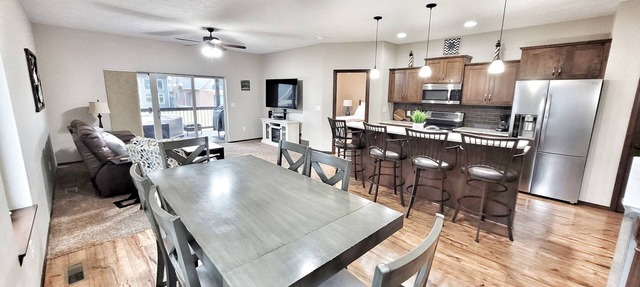 Bridges Bay spacious, well-stocked, kid-friendly home. Fall and winter deals! in Arnolds Park