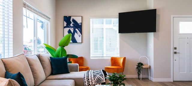 Bright Modern Family Getaway W/King Bed & Grill in Imperial Beach