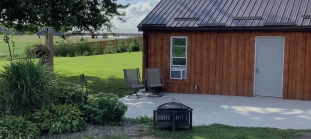 Brown's Rustic Country Bunkie in SPRINGFIELD