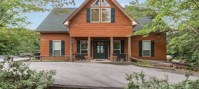 Cajun Spice | Outdoor Spaces, Foosball, Fire Pit in Gatlinburg