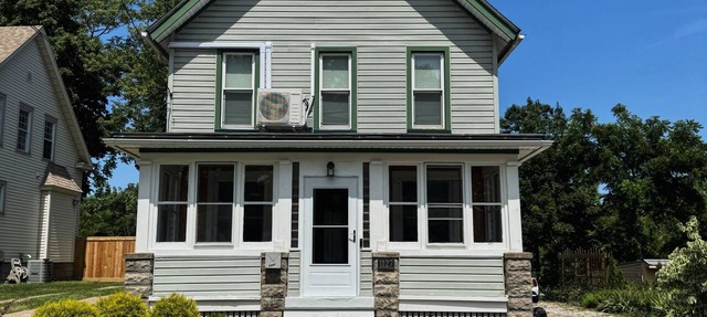 Celtic harbor house three minute walk from harbor in Ashtabula