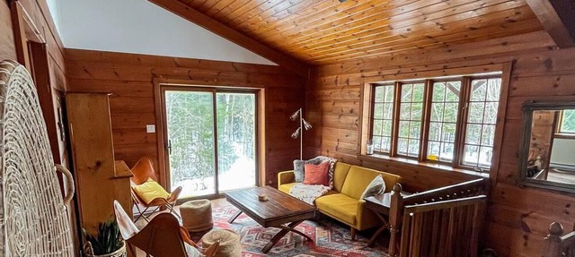 Chalet Shtom - Waterfront Serenity in Entrelacs