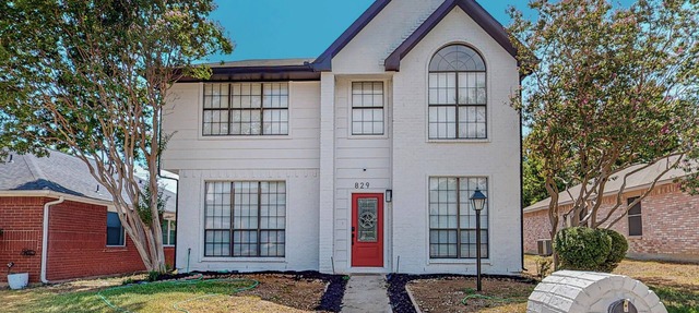 Charming and fully updated 3-bedroom house in Flower Mound with WiFi, AC. in Flower Mound