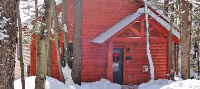 Charming and meticulously cleaned cabin with panoramic view of the Green Mtns in Ripton