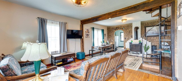Charming Eagle Grove Farmhouse w/Loft! in Eagle Grove