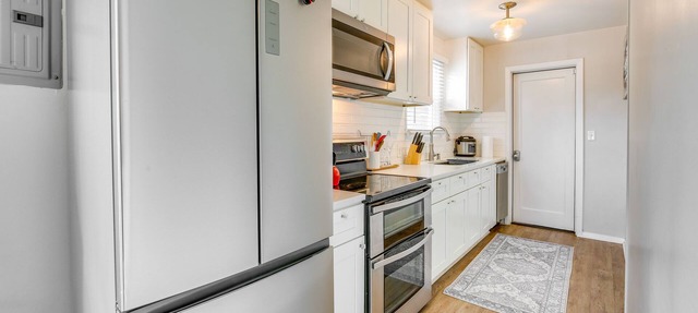 Charming Eugene Getaway ~ 1 Mi to Downtown! in Eugene