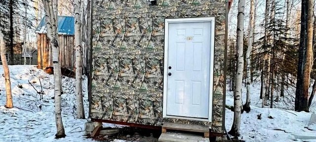 Charming Micro Cabin Stay with Dedicated Play Area and Quick Access to River in Houston, Alaska in Houston