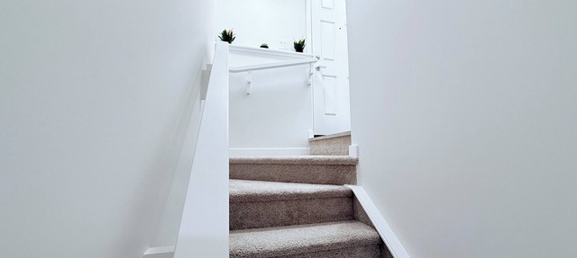 Charming Modern 2-bedroom suite in SW Calgary in Calgary