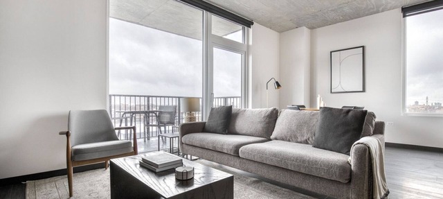 Charming West Loop 2BR w/Gym & Rooftop, nr Union Park, by Blueground in Chicago