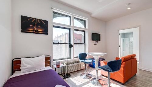 Chicago Second Floor Studio by 747 Lofts in Chicago