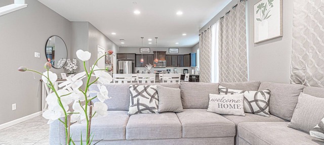 Clovis Gem – 4BR, 3.5 Bath in Clovis