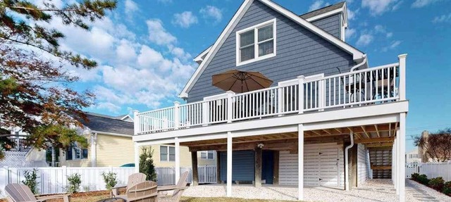 Completely Renovated South Bethany House, 5- minute walk to beach in Bethany Beach