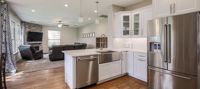 Convenient, comfortable suburban home backing up to walking trail in Austin