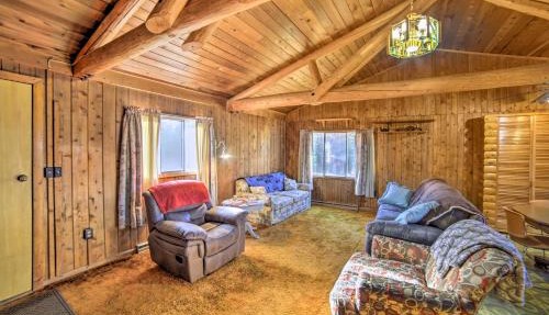 Cornell Home w/Fire Pit & Hunting Access! in Cornell