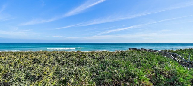 Corner Direct Oceanfront Condo Stunning Views S. Hutchinson Island in Stuart