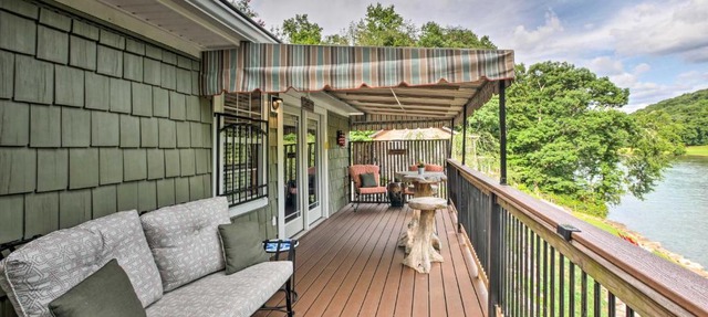 Cozy Cabin on Tenn River - 10 Mi to Chattanooga! in Chattanooga