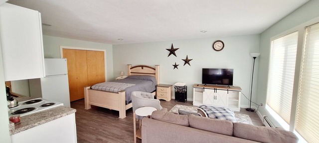 Cozy studio daylight basement with beautiful views Pendleton in Pendleton