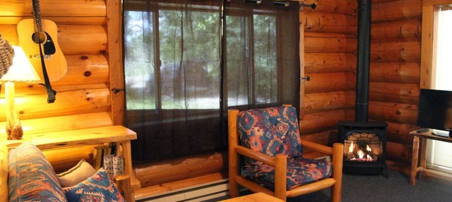Dancing Wolf Two Bedroom Two Bath Townhouse in Winthrop